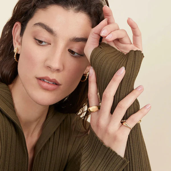 Texture Tail Classic Ring - Wrenlee