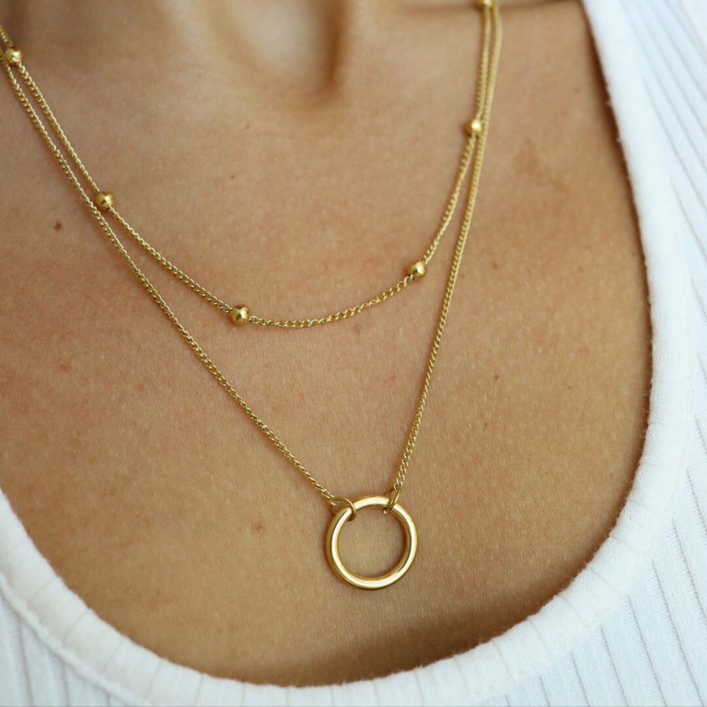 Hoop in Chains