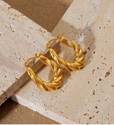 Stefania Elongated Twisted Huggies
