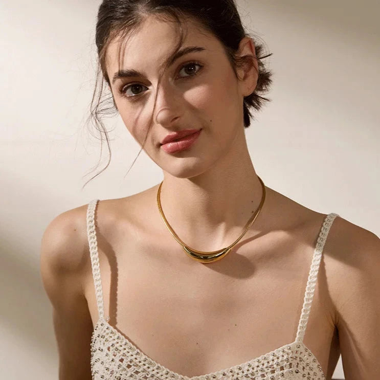 Elegant Choker Necklace