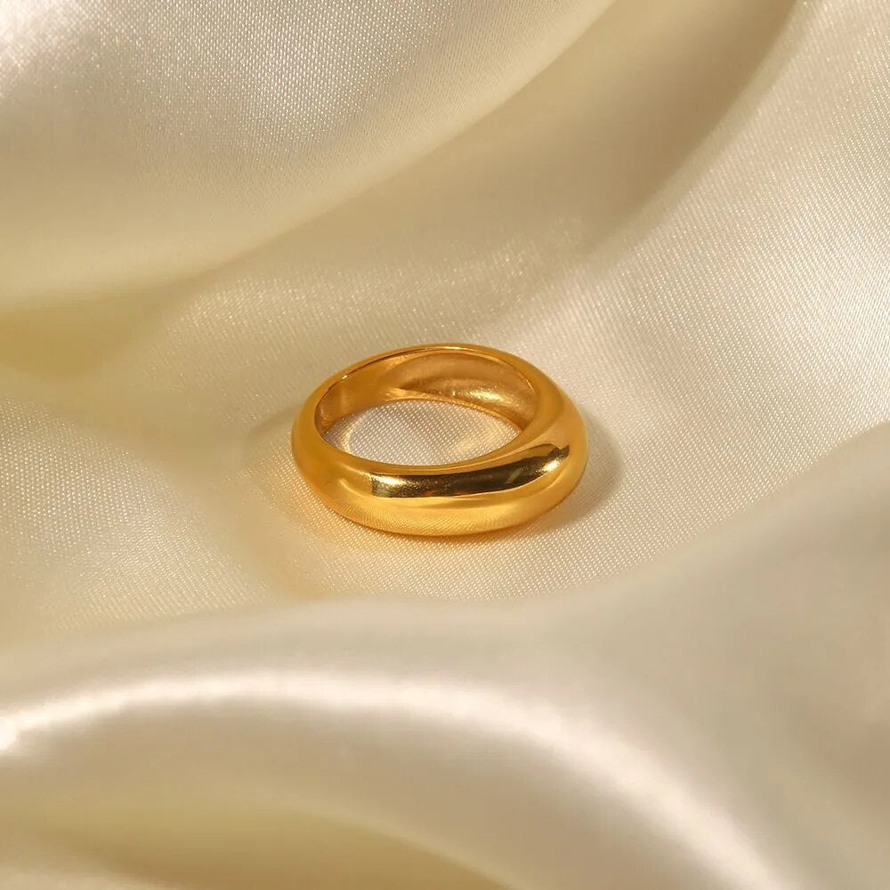 Louise Glossy Ring