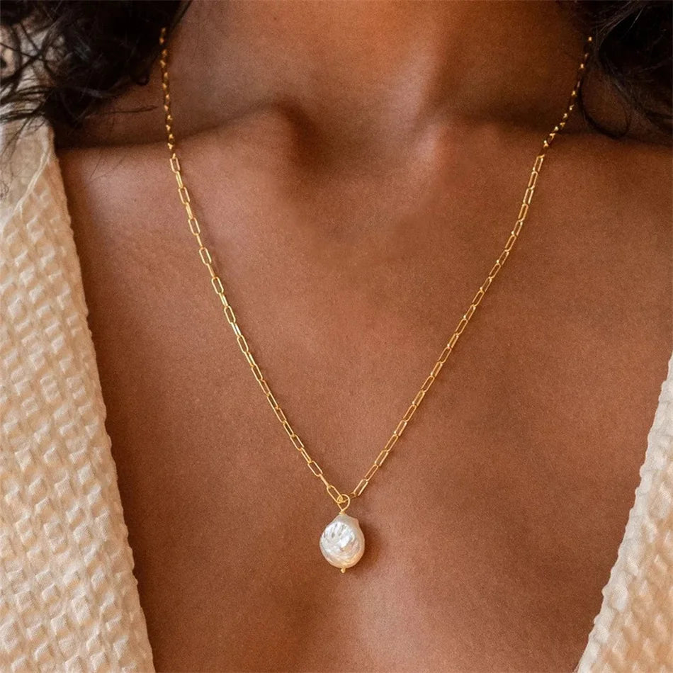 Marguerite Pearl Necklace