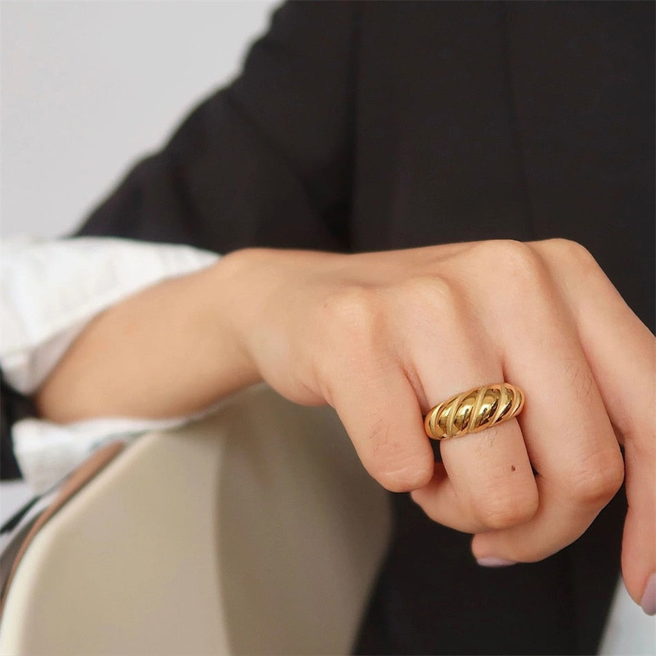 Croissant Ring - Wrenlee