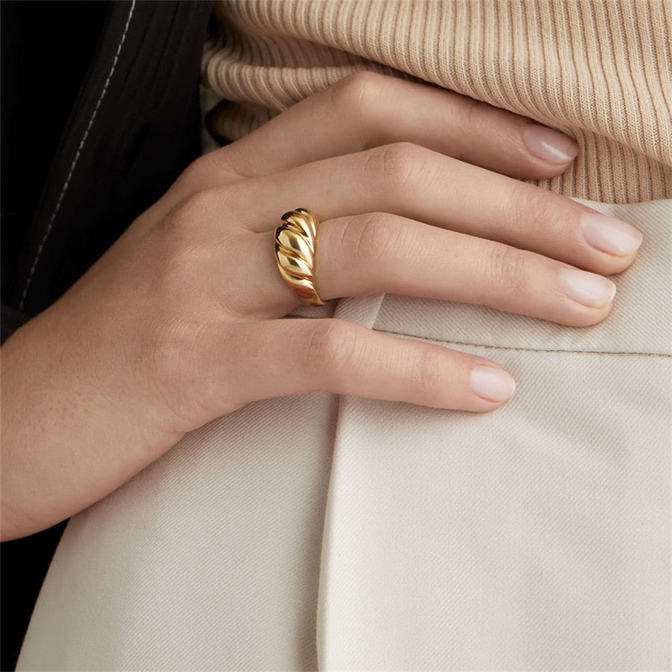 Croissant Ring - Wrenlee