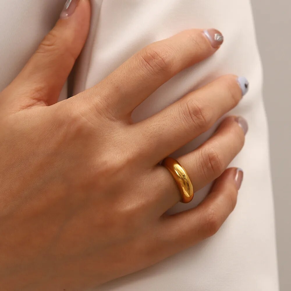 Louise Glossy Ring