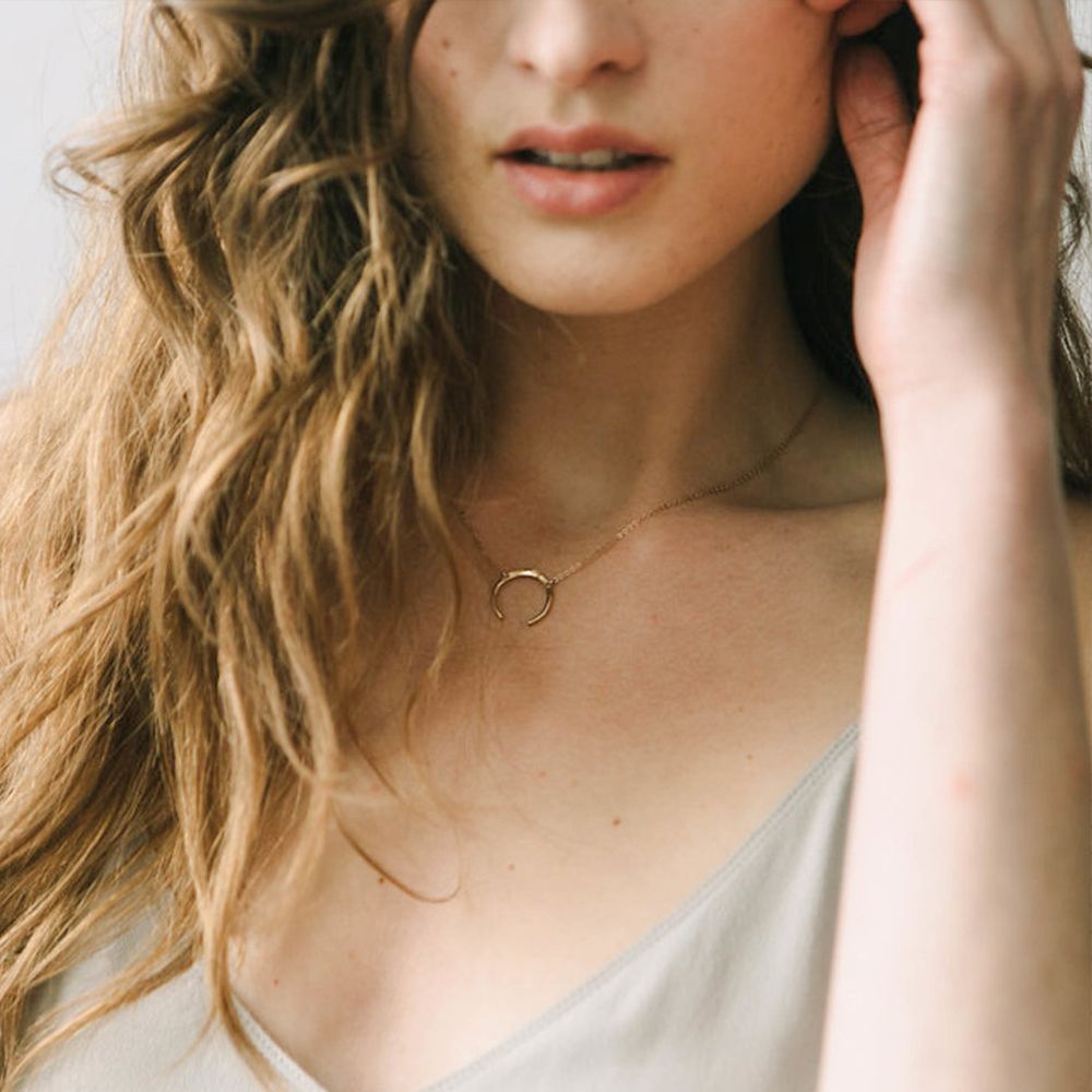 Crescent Moon Necklace - Wrenlee