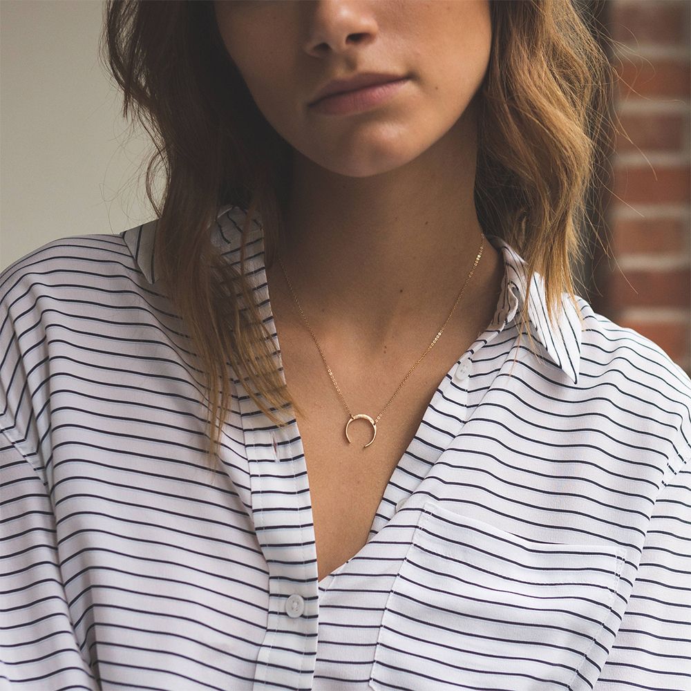 Crescent Moon Necklace - Wrenlee