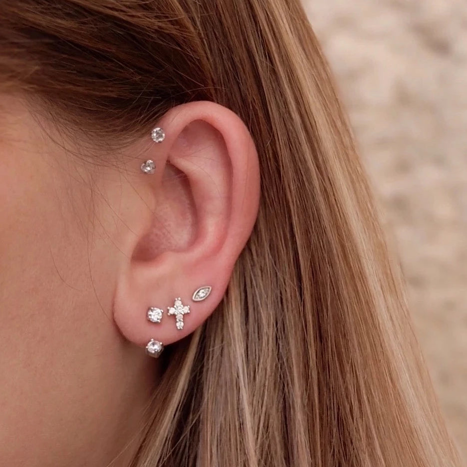 Round Diamond Stud Earrings