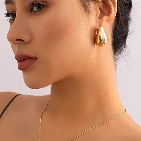 Nisa's Teardrop Earrings