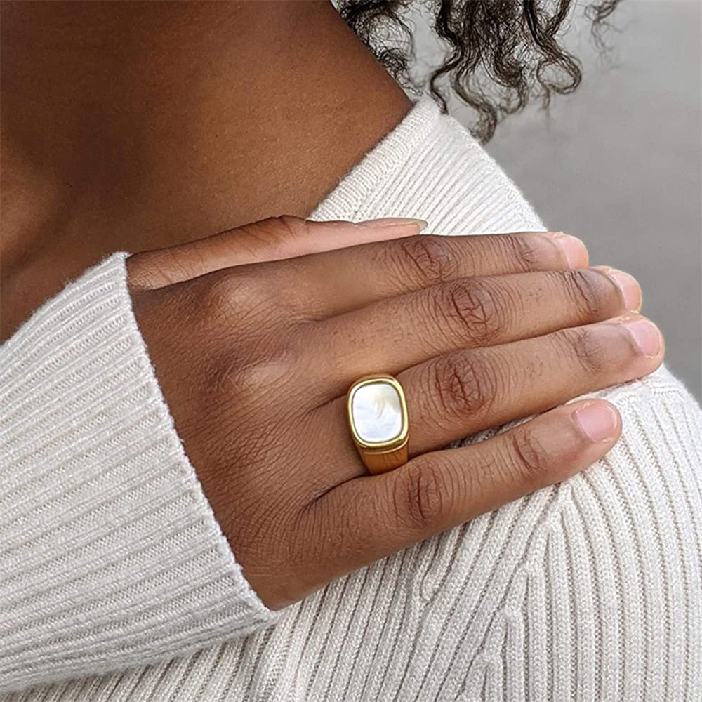 Calma Chunky Bloc Ring - Wrenlee