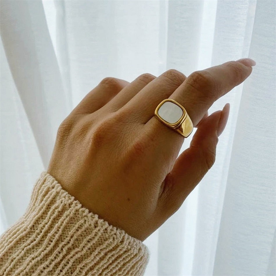 Calma Chunky Bloc Ring - Wrenlee