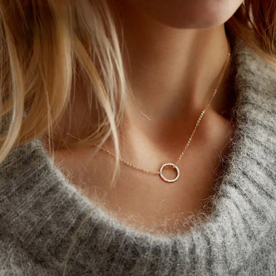 Circle Pendant Necklace - Wrenlee